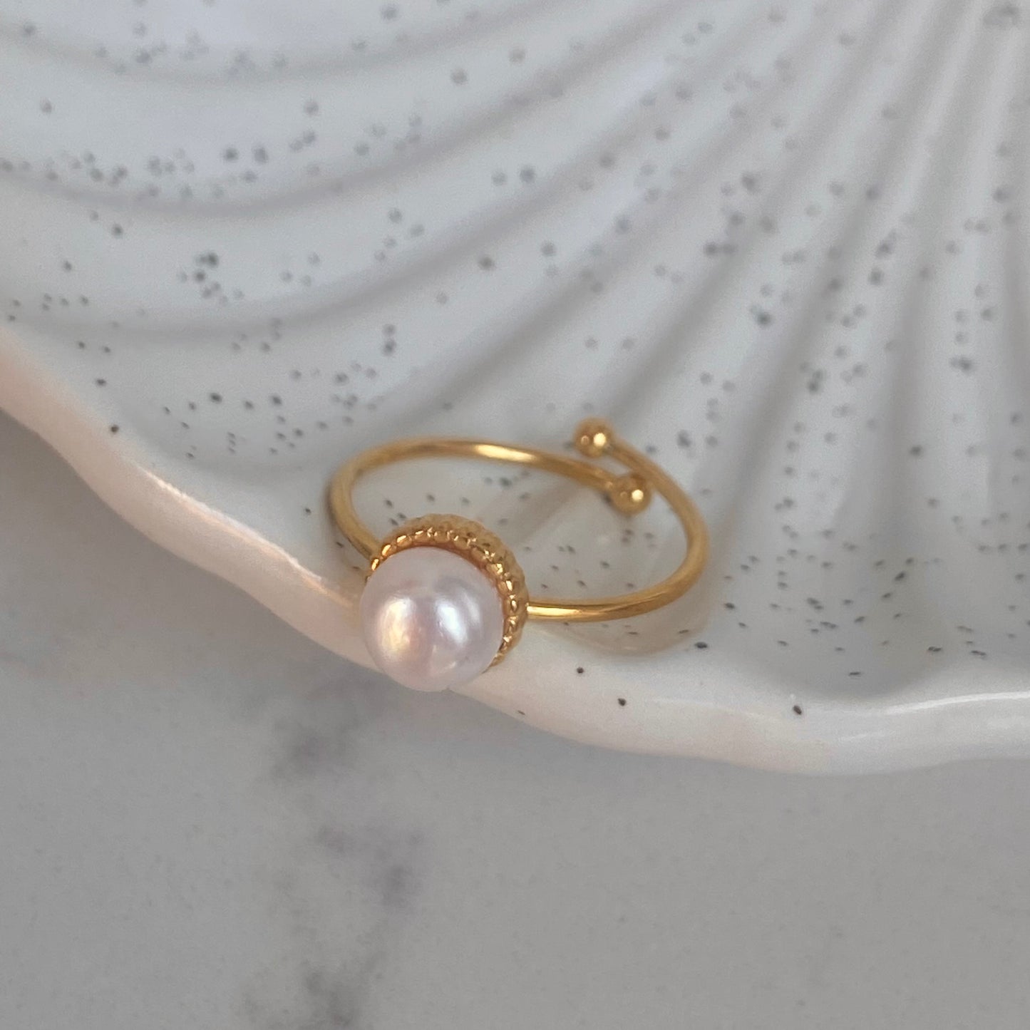 shell pearl ring