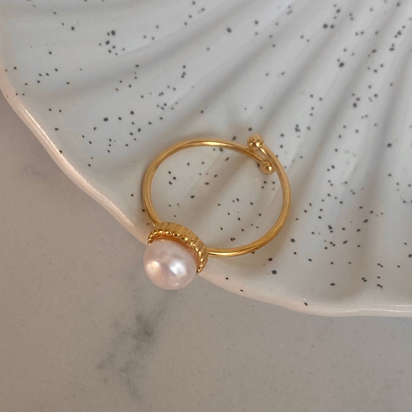 shell pearl ring