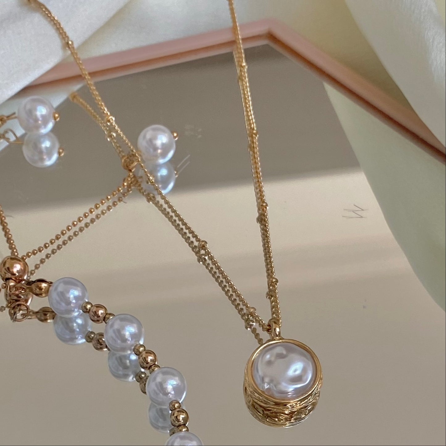 pearl moon necklace